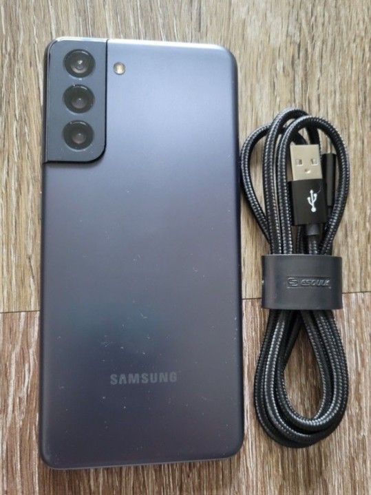 New Condition! 📱Unlocked ~Samsung Galaxy S21 ~Any Sim Card!