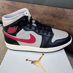 Air Jordan 1 Mid 