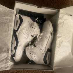 Jordan 6 Midnight Navy Size 7 