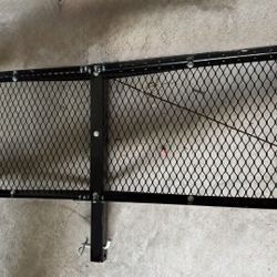 Porta carga trasero para automóvil (enganche tipo hitch) “Hitch-Mounted Rear Cargo Carrier