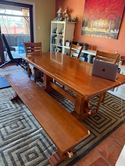 Dining table set