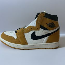 Air Jordan 1 High OG  Yellow Ochre Size 9.5