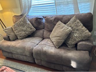 Power reclining couch sofa