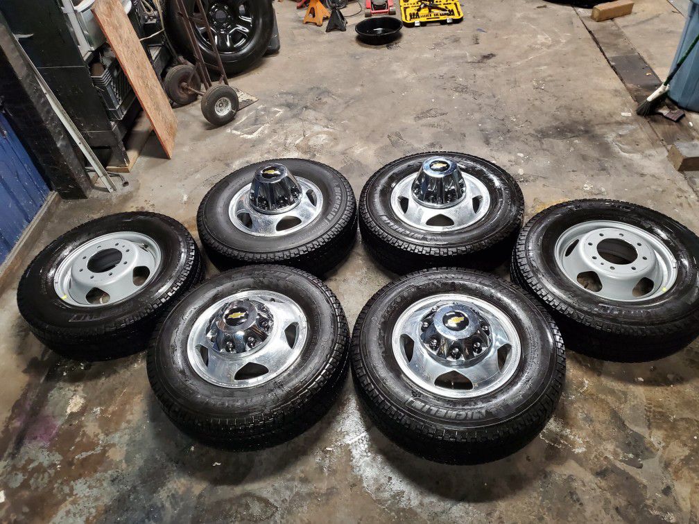 6 Brand New wheels, tires, caps and lugs from a 2020 Chevy Silverado 3500