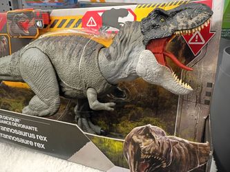 Giant scale Jurassic Park T-Rex Grrrrr!!!