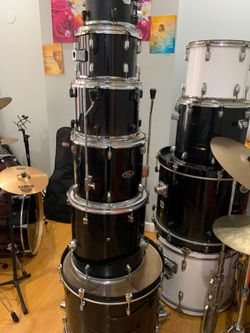 DRUM SET