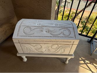 Mexican Solid wood chest - hand crafted - Baúl de Olinalá