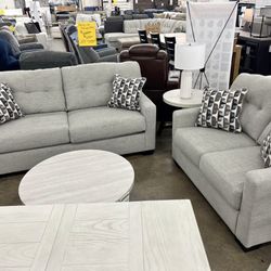 Amazing 4th Of July Sale!🇺🇸🇺🇸Ashley Sofa & Loveseat. 