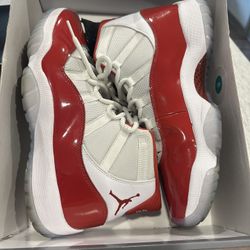 Jordan 11 (cherry) 