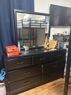 Dresser with mirror & night stand- Moving out sale
