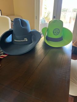 Oversized novelty cowboy hat-blue hat only avail