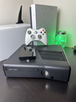 Xbox 360 Slim Console Bundle