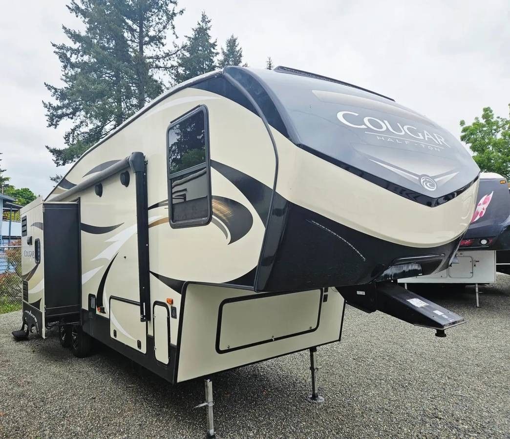 2018 Keystone Cougar 27RLS