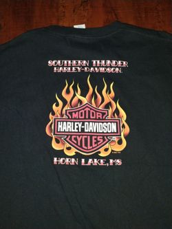 Harley-Davidson t-shirt fiery flame logo with "Southern Thunder Harley-Davidsonn and Horn Lake, MS Men's Size XL $20.00