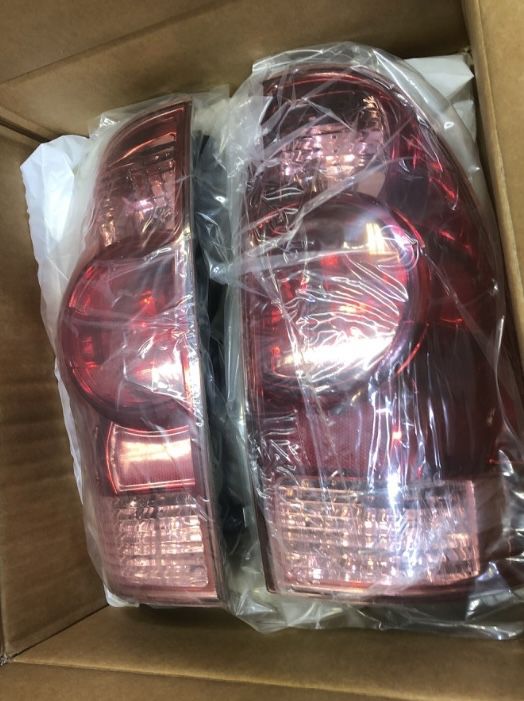 Tail Lights 2005 to 2015 toyota tacoma