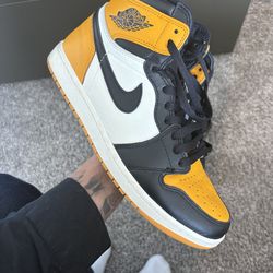 Jordan 1 Yellow Toe sz 10