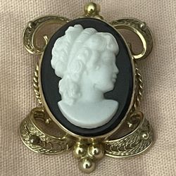 Vintage Brooch /pendant