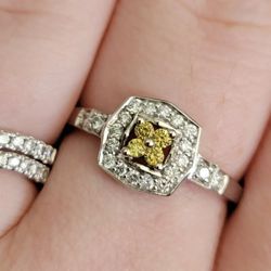 14K White Gold Diamond Boutique Ring