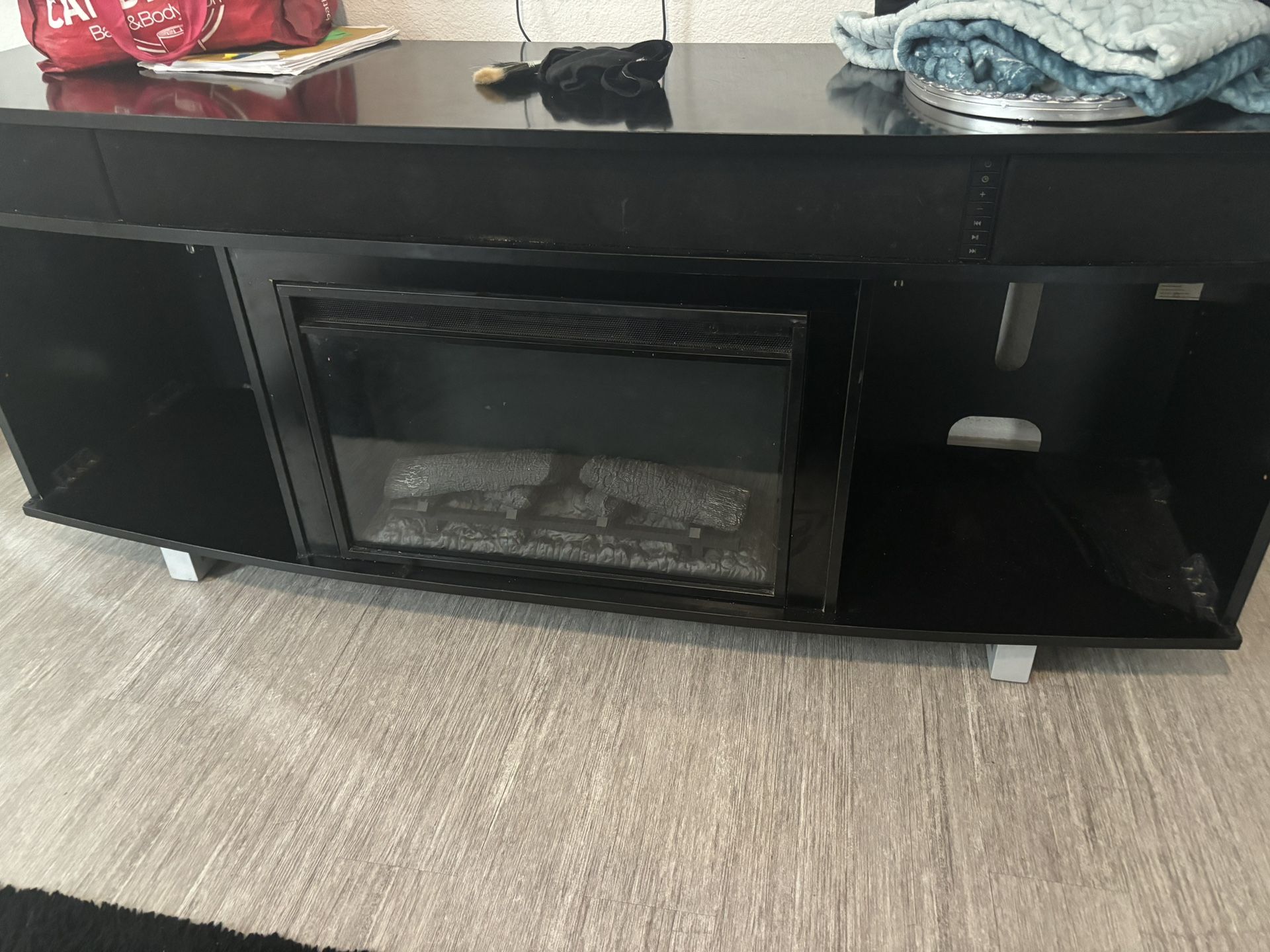 FREE Fireplace And Sound Bar Tv Stand FREE