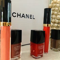 CHANEL lipgloss And Longwear Nail Polish  PER Sets