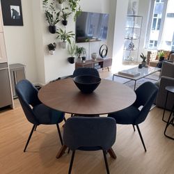 Dining Table And Chairs (4)