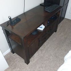 Desk/Tv Stand/With Storage