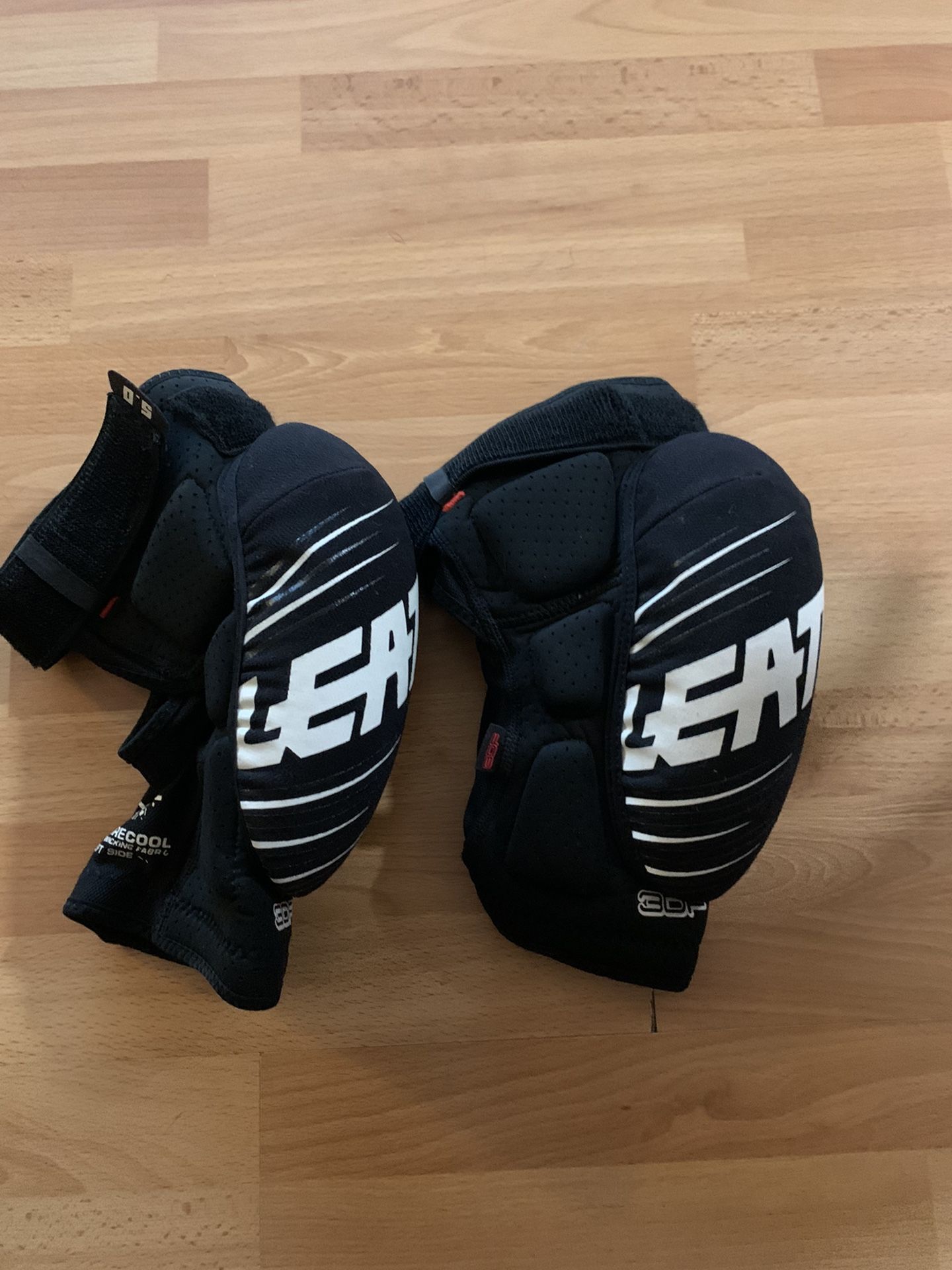 Leatt knee pads- Like New