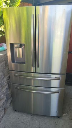 SAMSUNG  REFRIGERATOR WORKS GREAT CAN DELIVER ANYWHERE