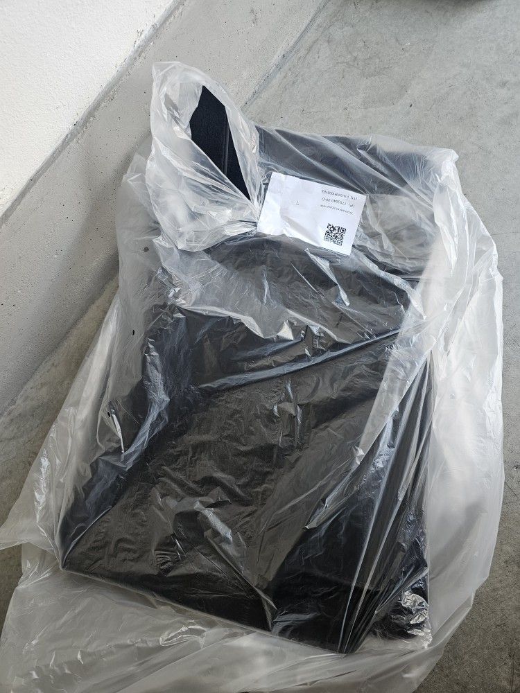 2025 Tesla Model 3 OEM Floor Mats