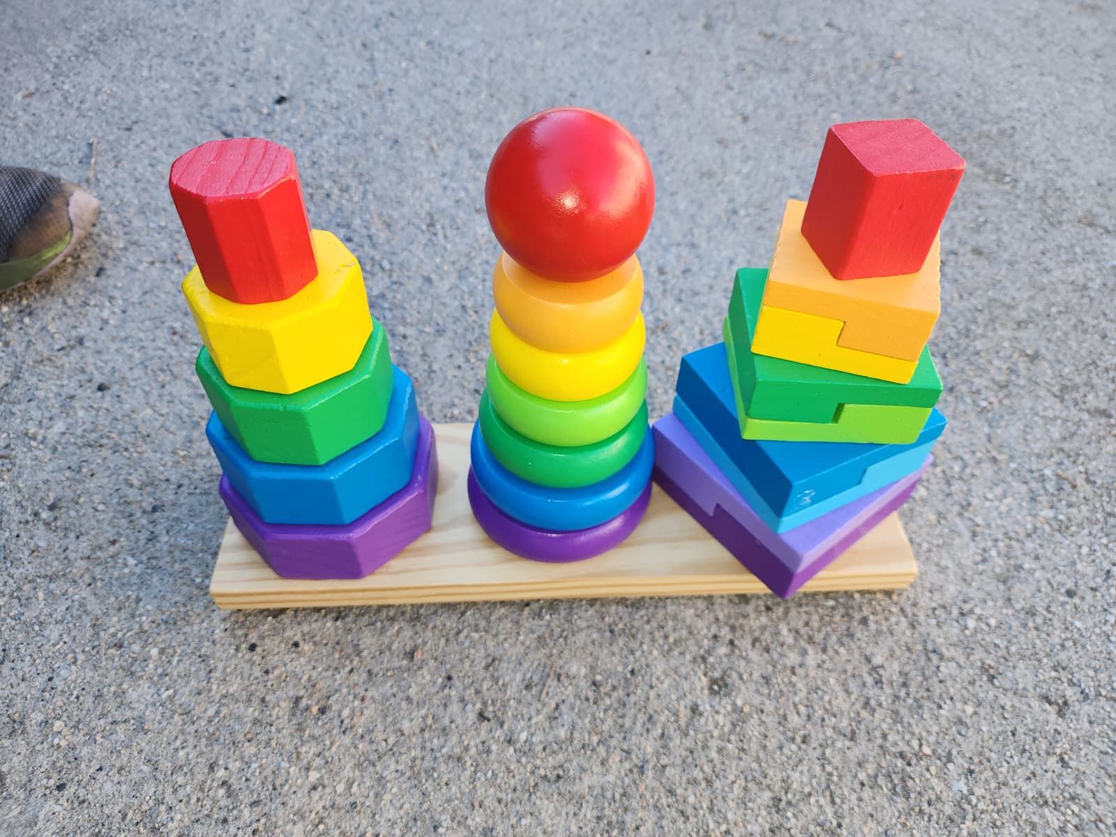 Melissa & Doug Geometric Stacker - Wooden Educational Toy,25 count