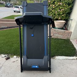 XTERRA Fitness TR150 Folding Treadmill – Great Condition!