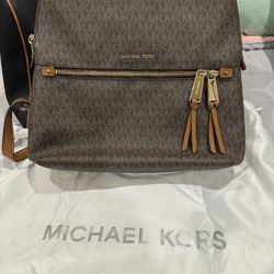 michael kors jet set back pack