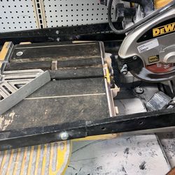 Dewalt Tile Saw + Stand/table