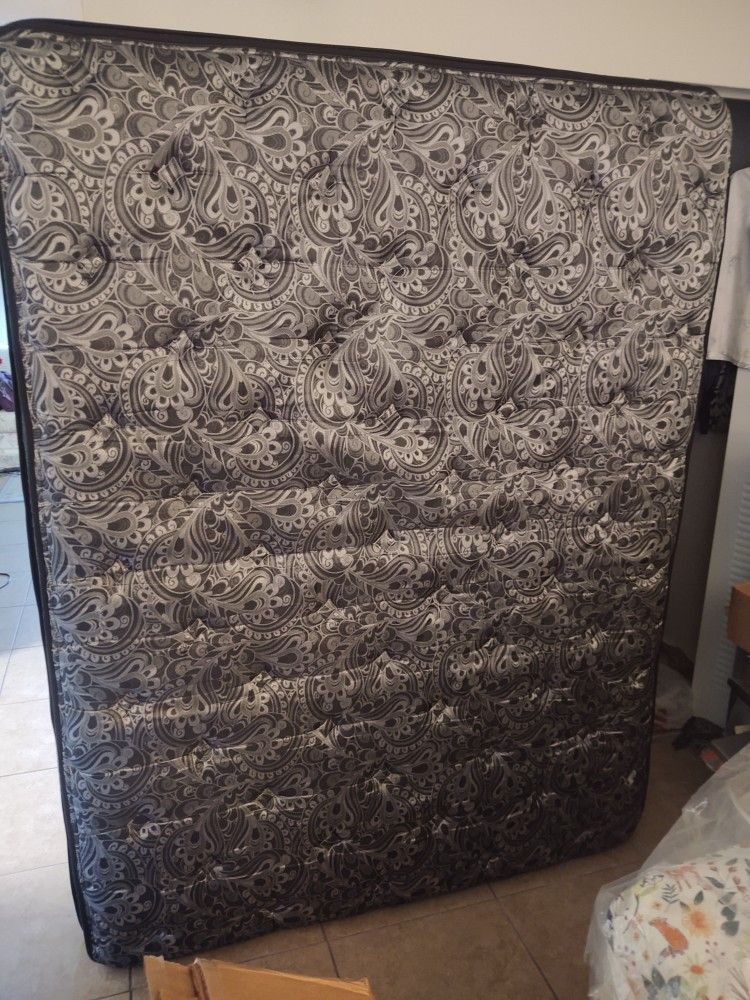 Queen Size Mattress