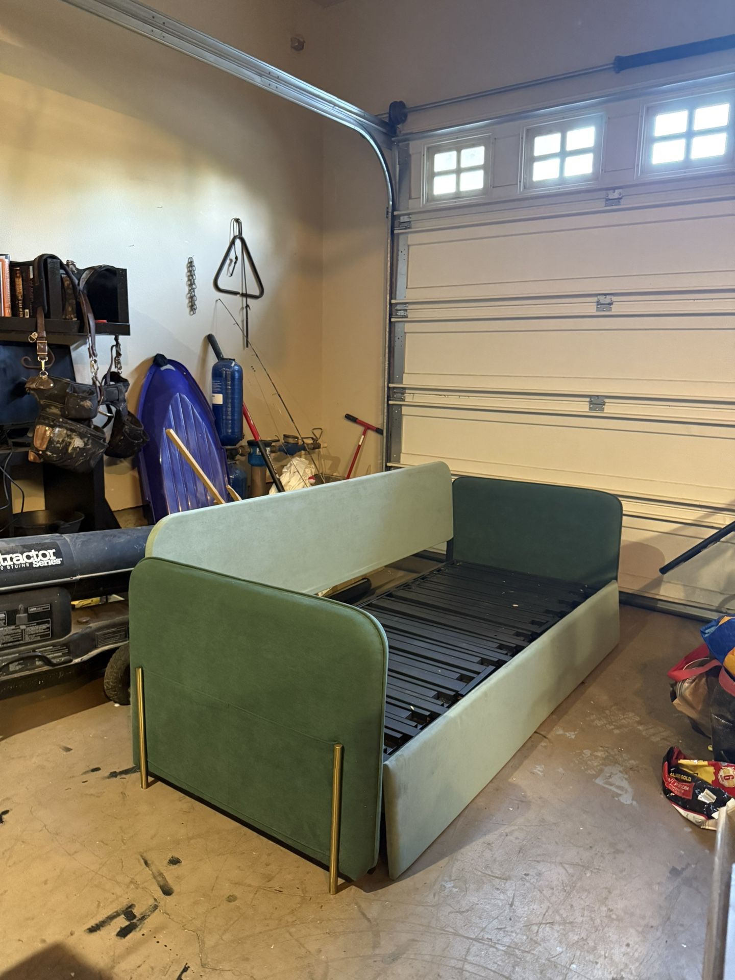 Couch/ Pull Out Futon Bed Frame