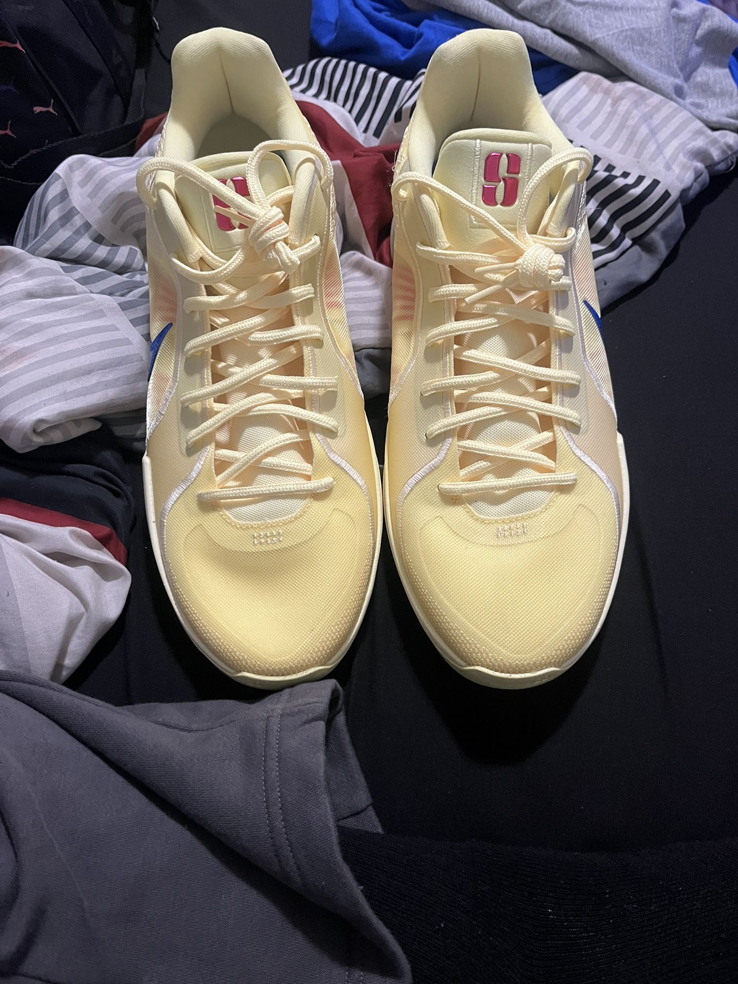 Nike sabrina 2 yellow