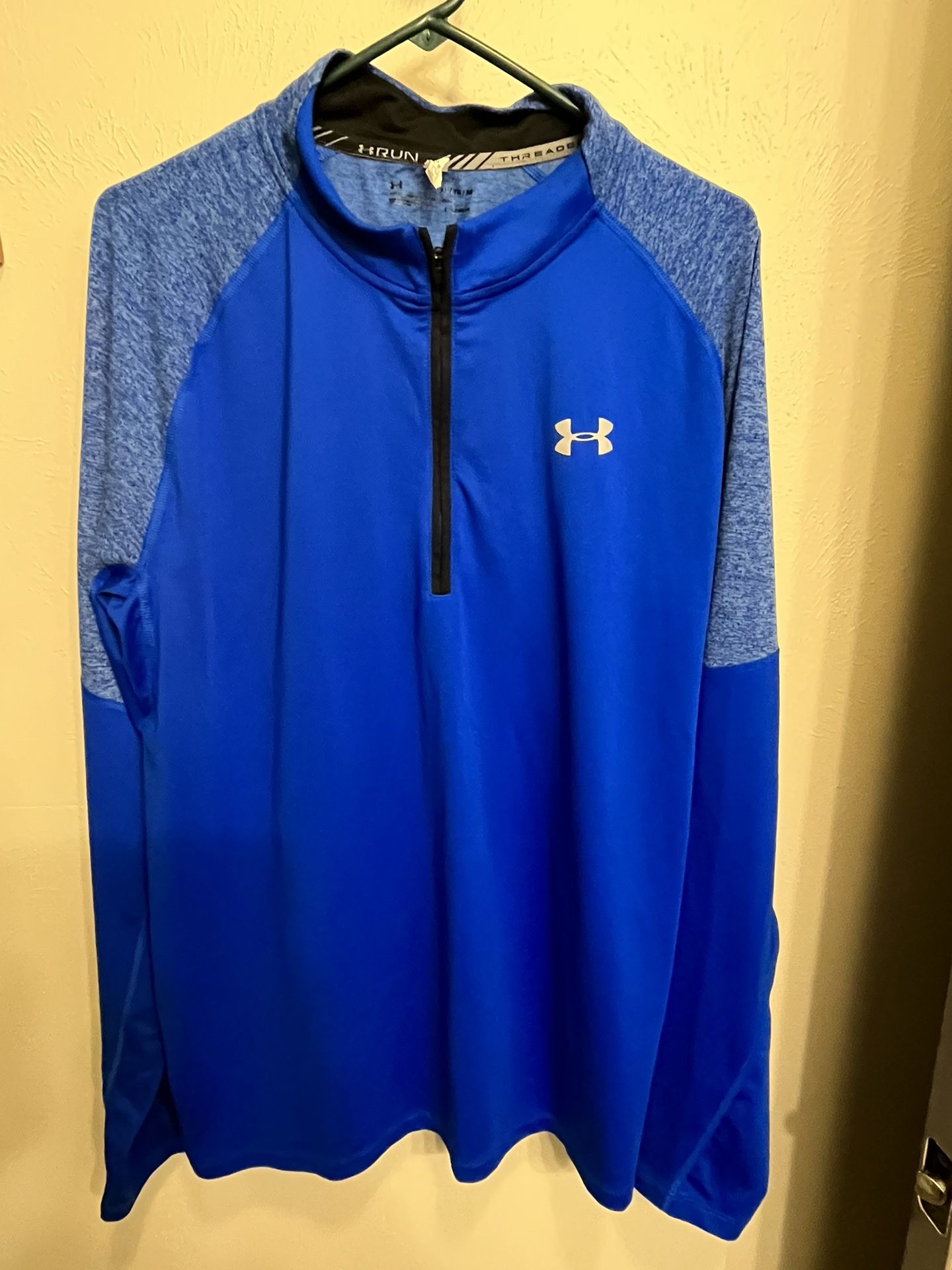 Under Armour Men’s Blue Long Sleeve Pullover XL