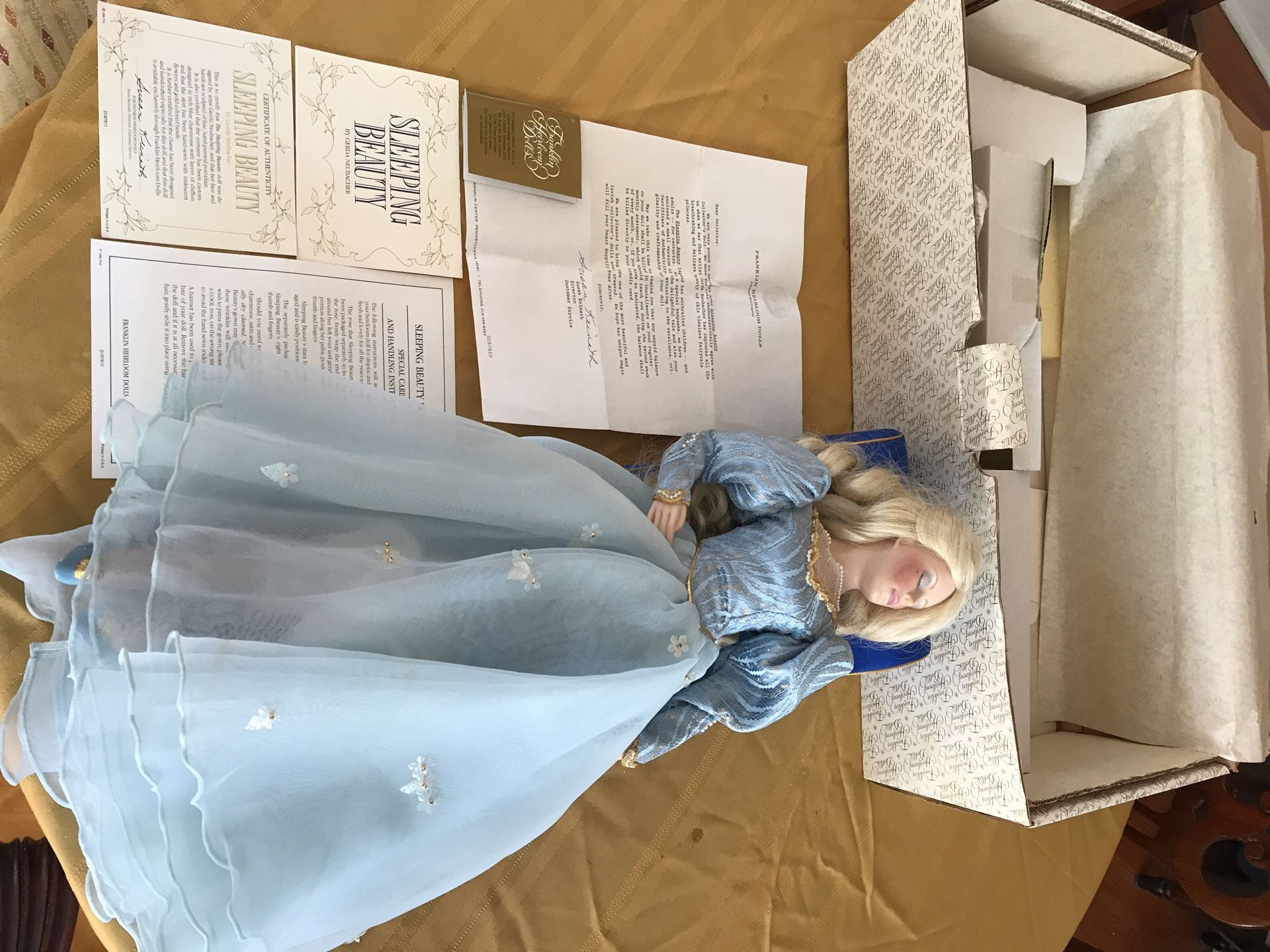 Franklin mint best sale sleeping beauty doll