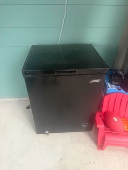 Chest freezer