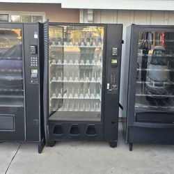 🔥 Vending Machine Bundle (Dixie Narco / AMS / Crane) – Card Readers Installed 🔥