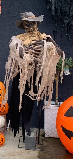 Holloween Decor 6ft Scarecrow Animated 