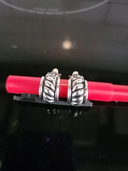 Vintage Silver-toned Clip on Ribbed Earrings.
