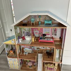 Doll House 