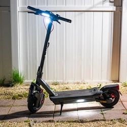 23.4 Mph E Scooter 
