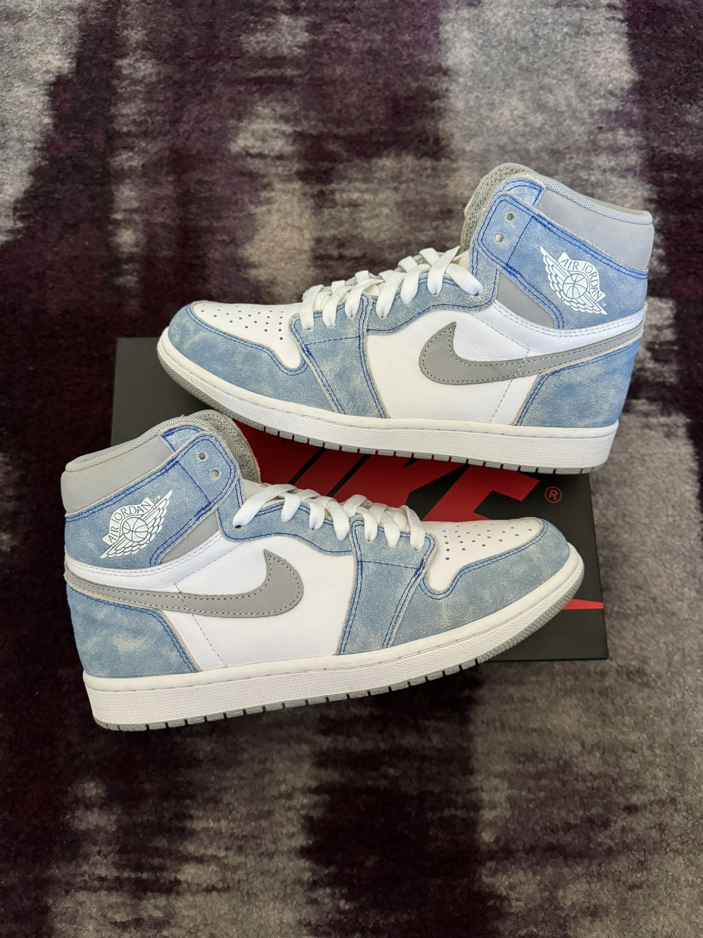 jordan 1 hyper royal 