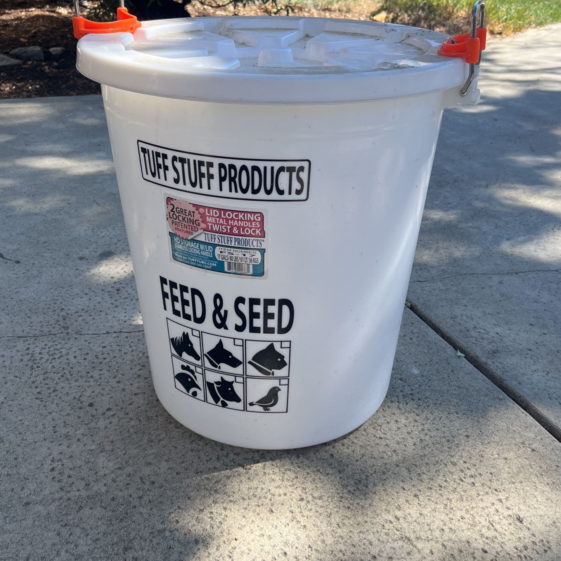 Feed And Seed Container