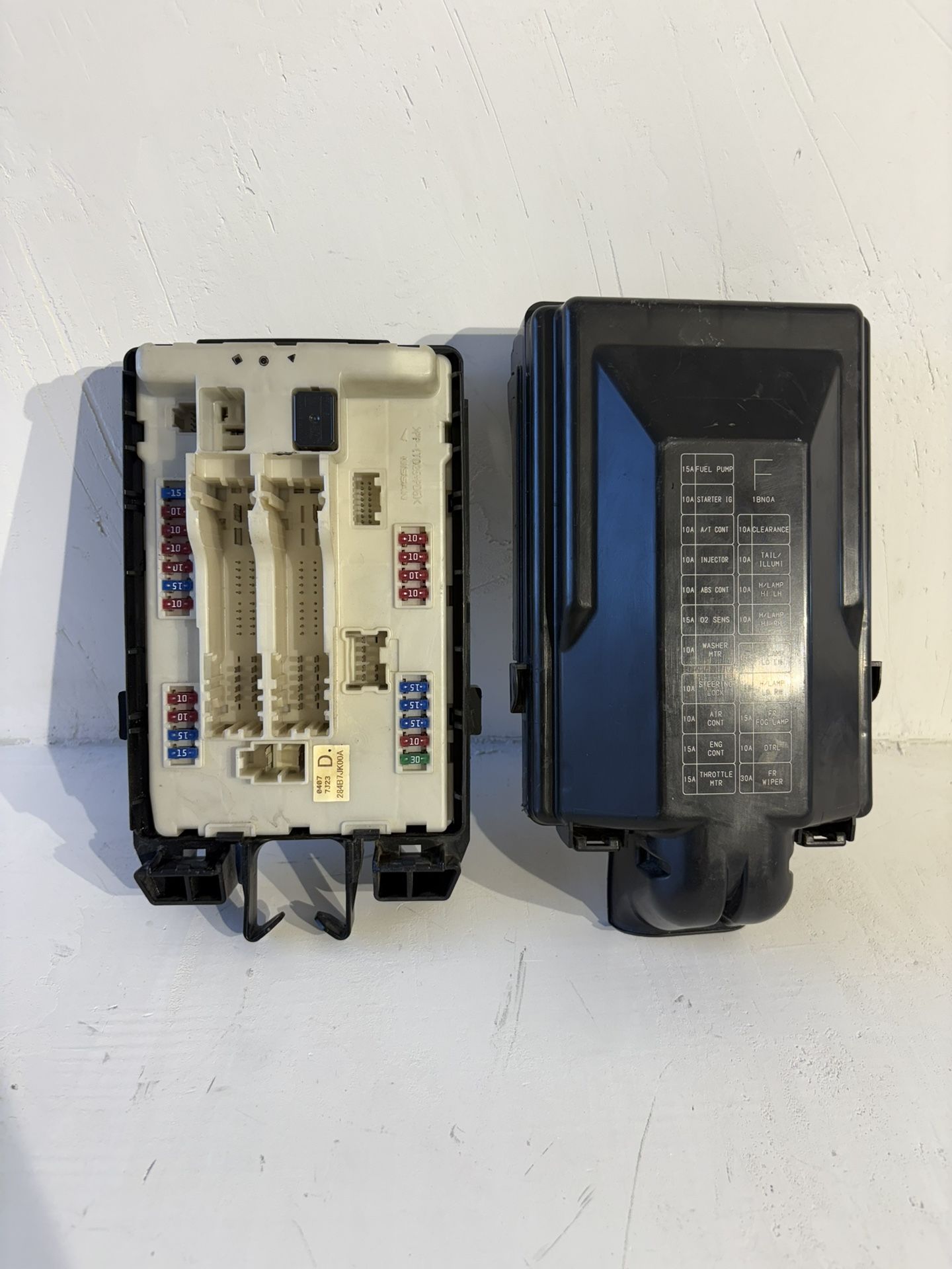 Infiniti G35 Fuse Box Part