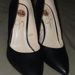 Classy Black Heels 👠 