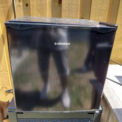 Small Dorm Fridge...like New Clean