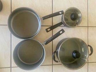 New Nonstick Cookware Set with Lids